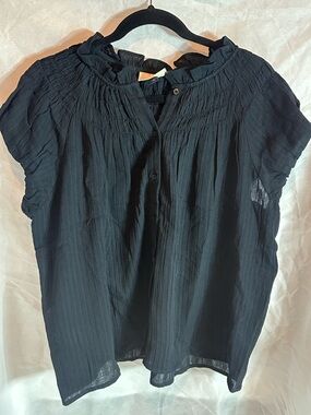 Universal Thread Black Short Sleeve Smocked Blouse